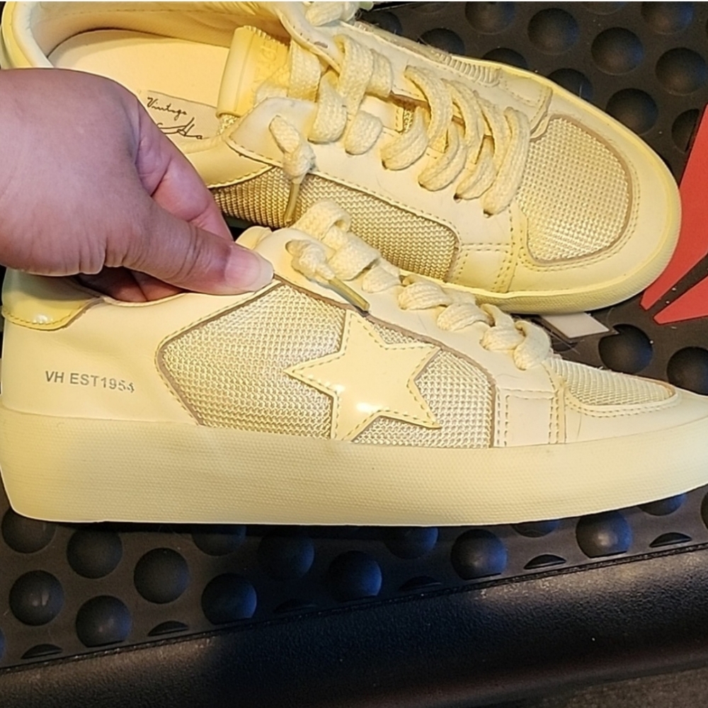 Vintage Havana Yellow size 5.5